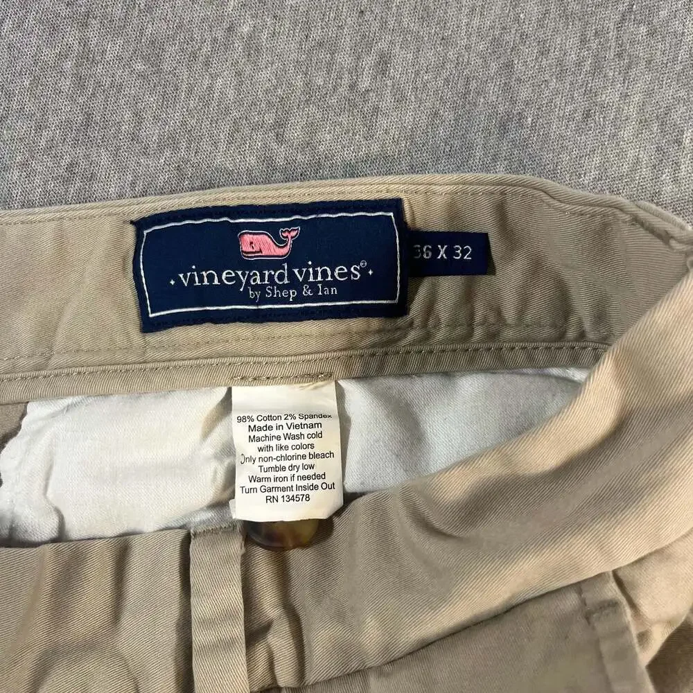 Vineyard Vines Men's Khaki Chino Pants Size 36x32(31)